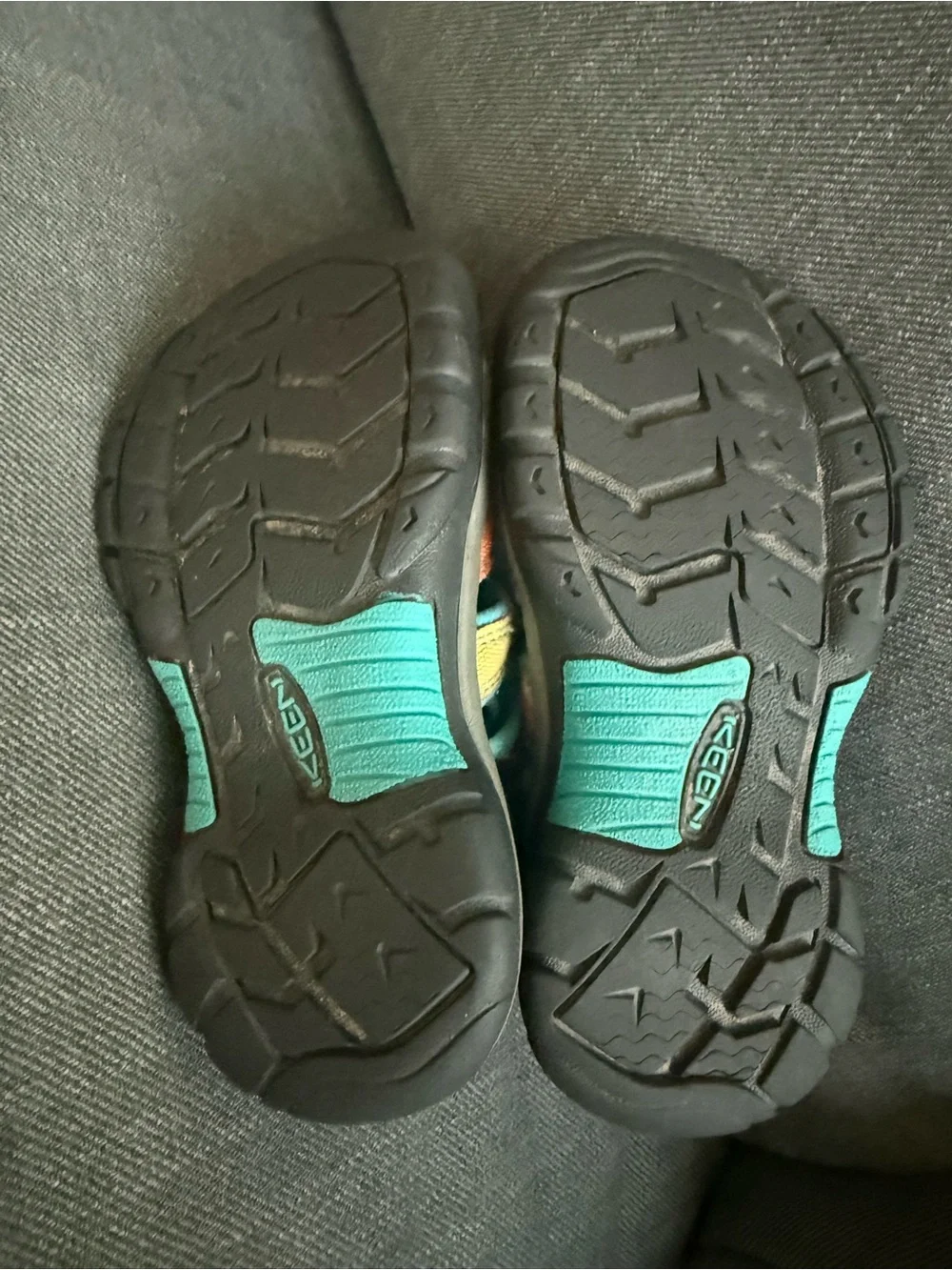 Kids 12 KEENS  Rainbow Outdoor Sandals - Teal & Multicolor
